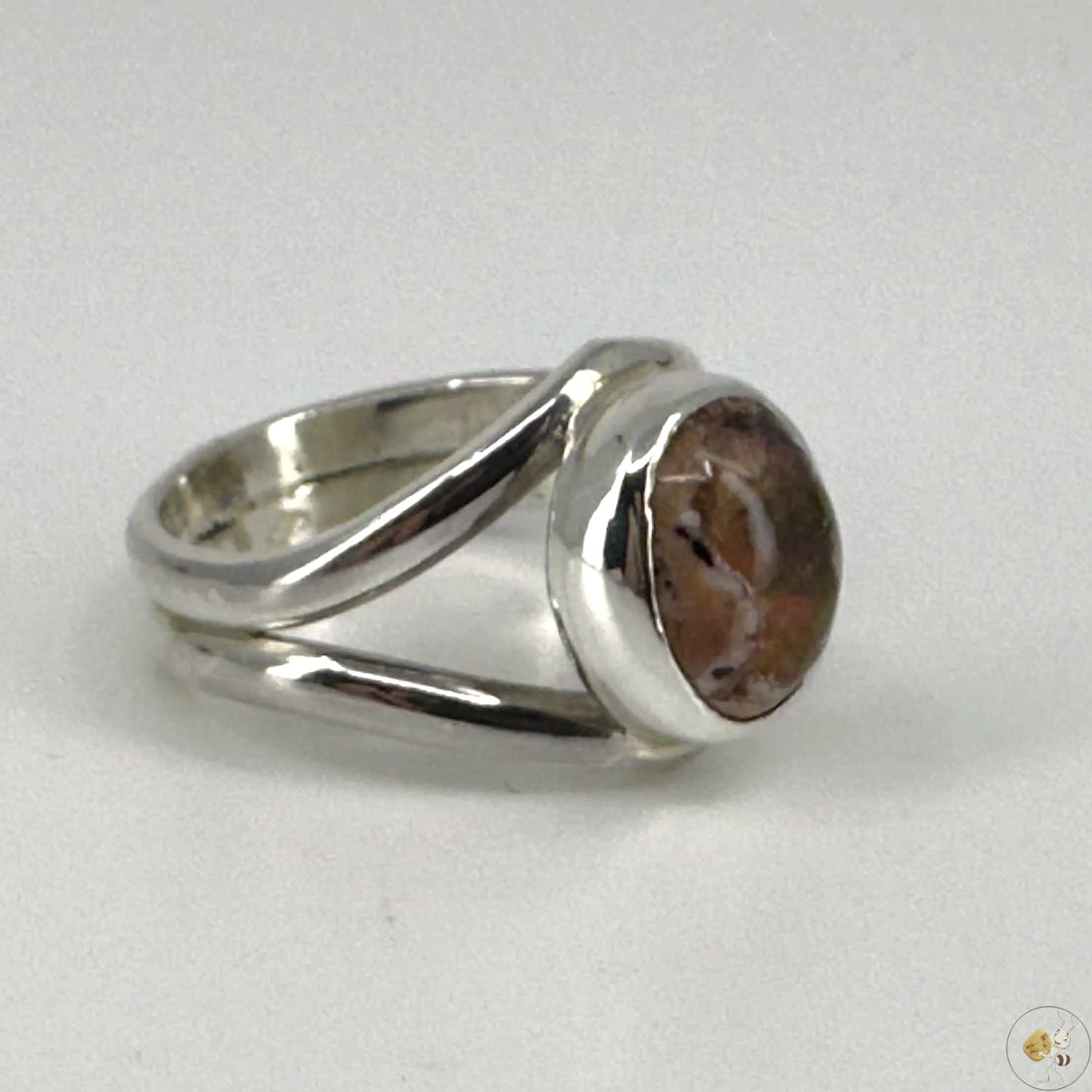 Bague en argent massif 925/950 avec opale aux reflets irisés verts et orangés – Formiga-Loca-03