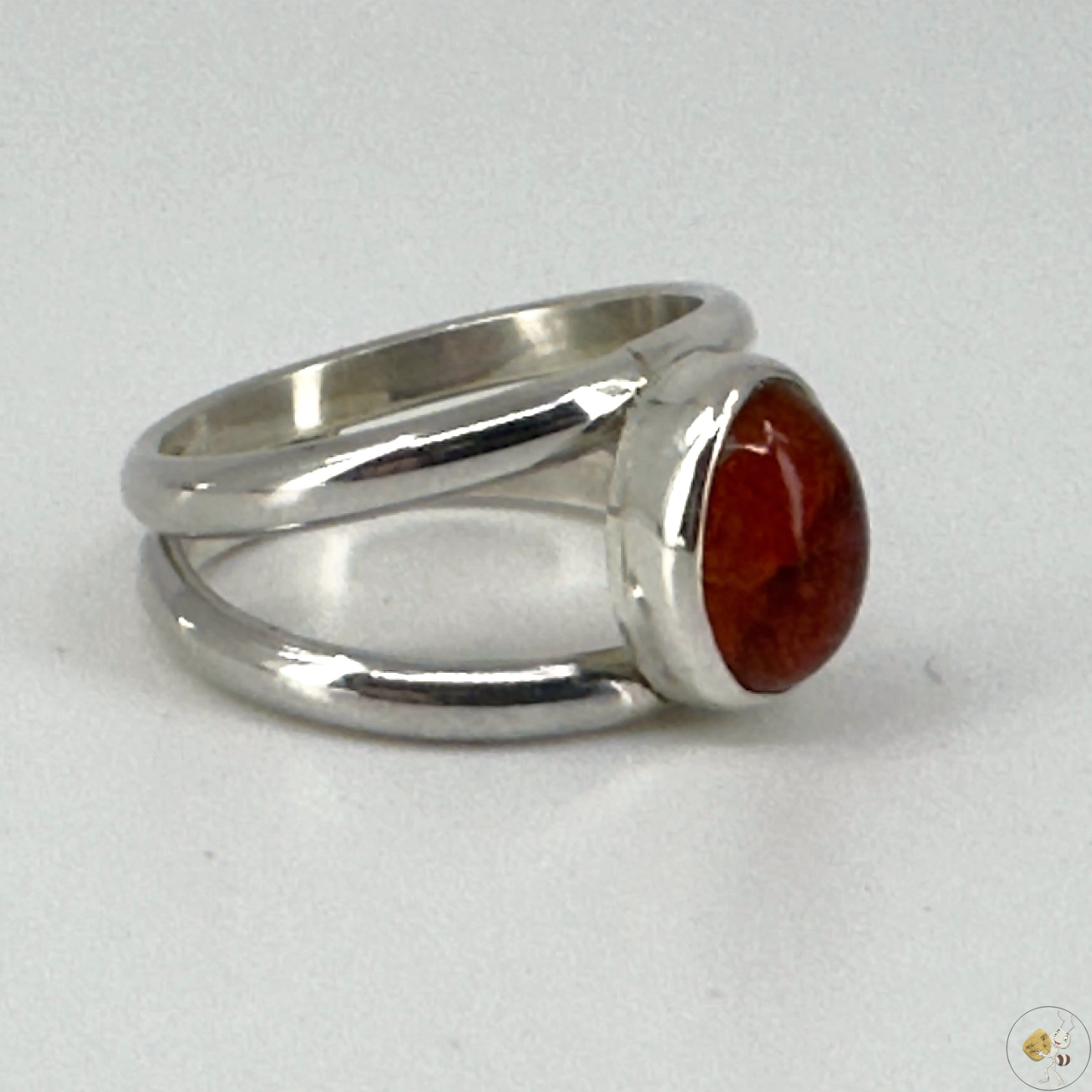 Bague artisanale en argent 950 sertie d'une opale de feu rouge profond du Mexique – création Formiga Loca-03