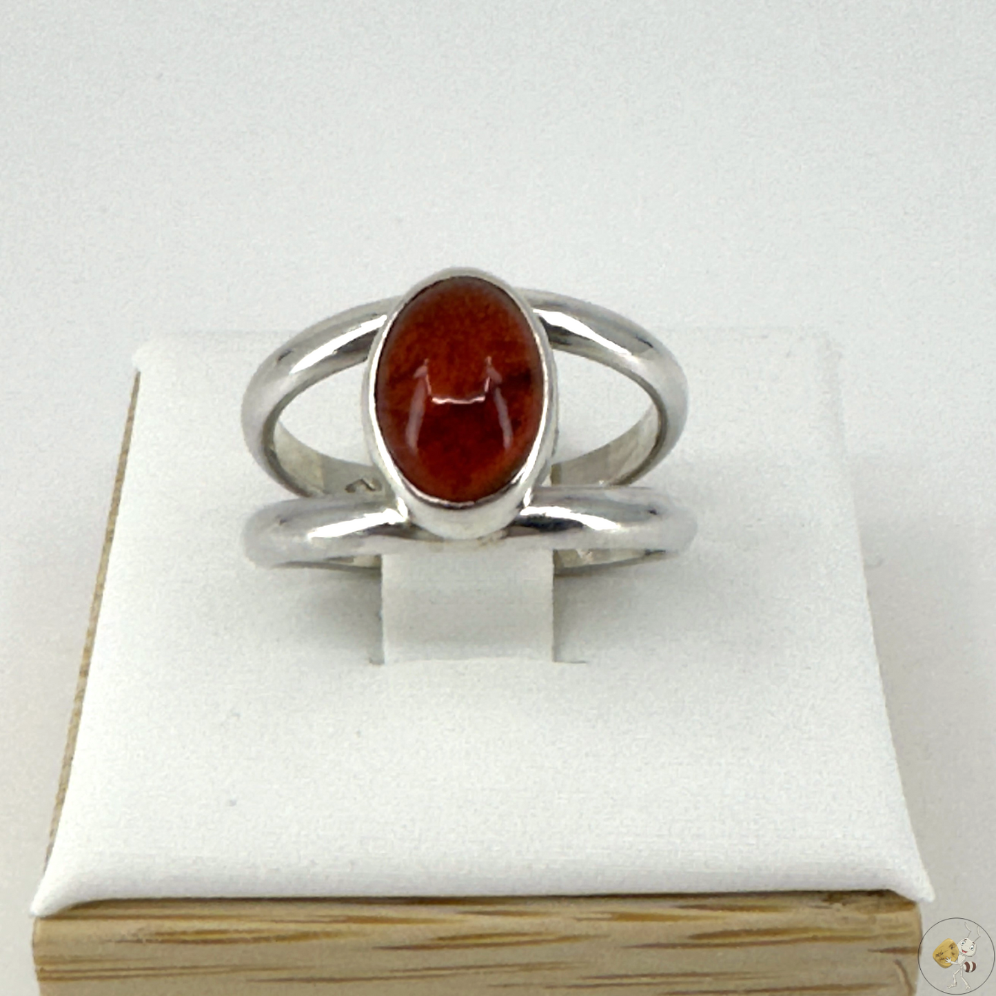 Bague artisanale en argent 950 sertie d'une opale de feu rouge profond du Mexique – création Formiga Loca-02