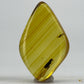 Cabochon d’ambre naturel du Mexique avec inclusion d’un moucheron, parfaitement visible dans des reflets dorés-01