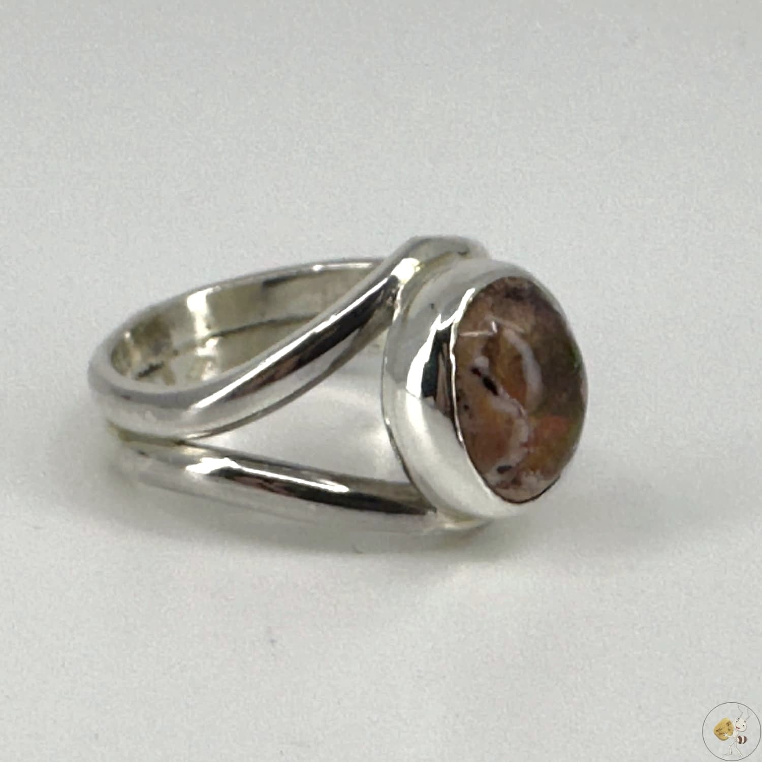 Bague en argent massif 925/950 avec opale aux reflets irisés verts et orangés – Formiga-Loca-03