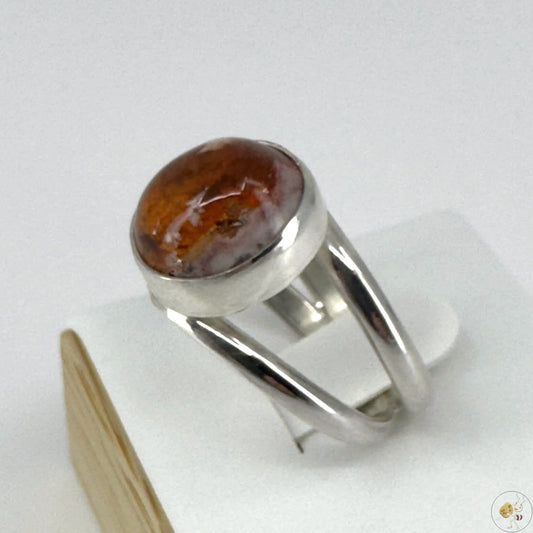 Bague en argent massif 925/950 sertie d'une opale de feu du Mexique aux teintes chaudes, création artisanale Formiga Loca-01