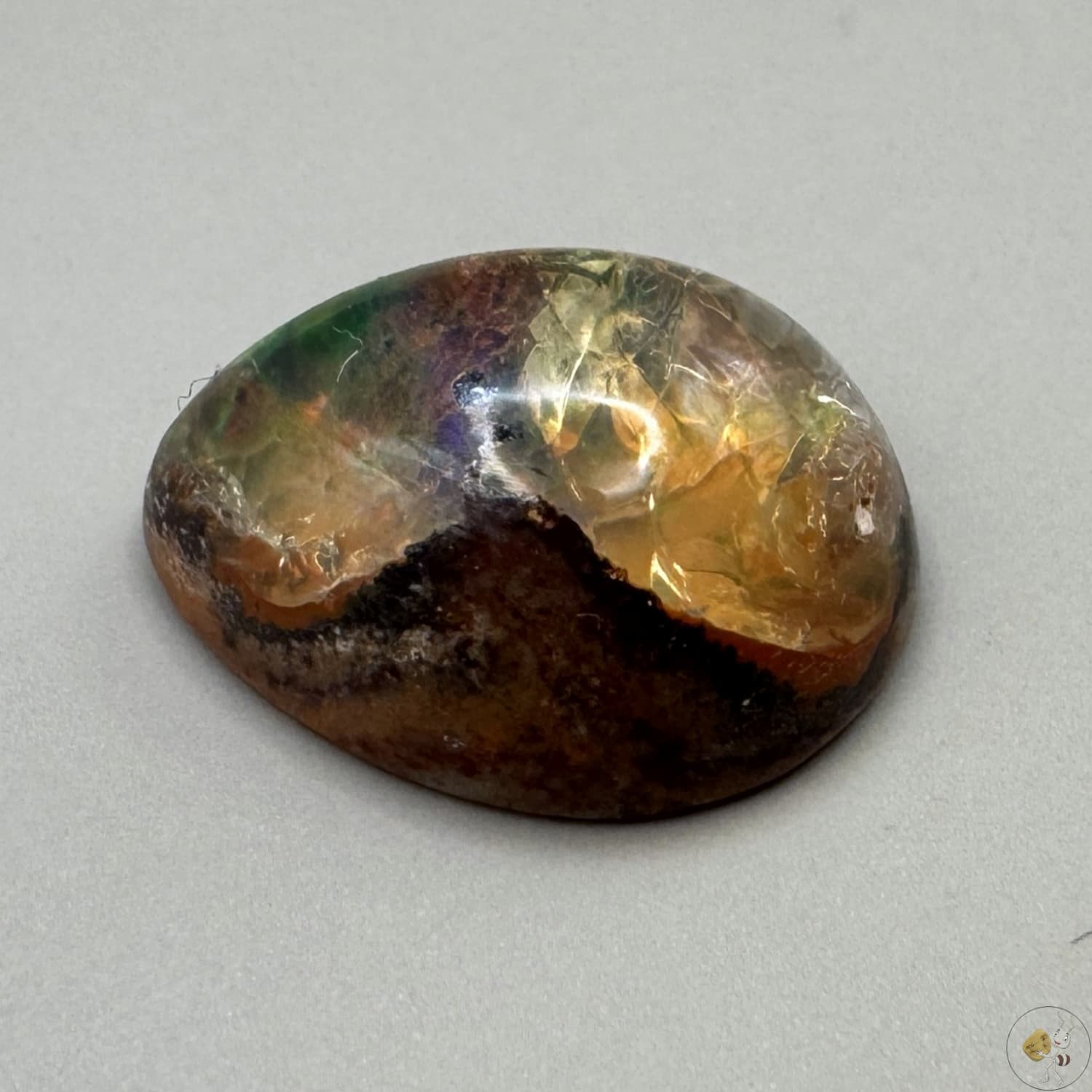 Opale noble du Mexique, aux reflets Multicolore & Éclat Unique. Pierre naturelle unique, idéale pour la bijouterie ou la collection.