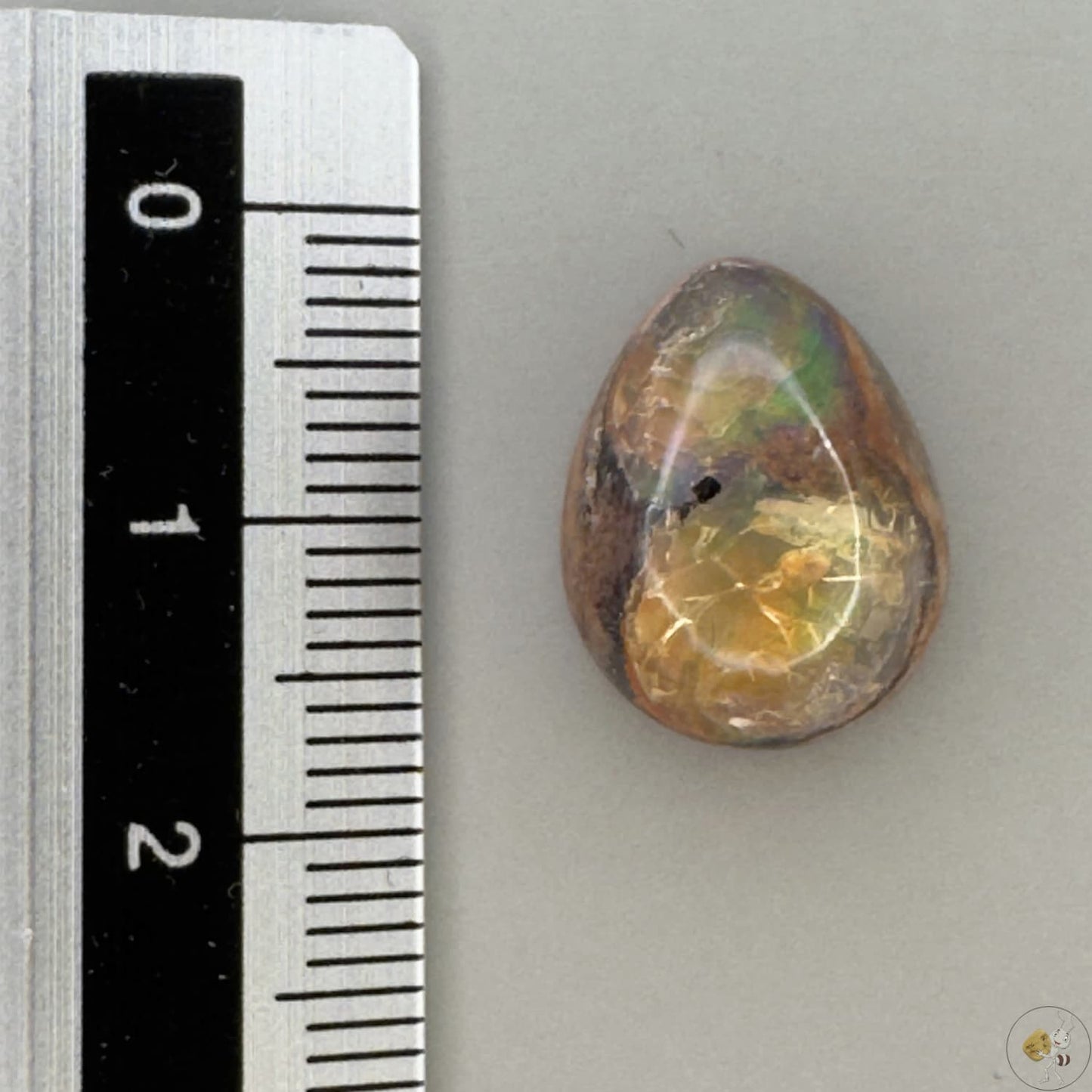 Opale noble du Mexique, aux reflets Multicolore & Éclat Unique. Pierre naturelle unique, idéale pour la bijouterie ou la collection.