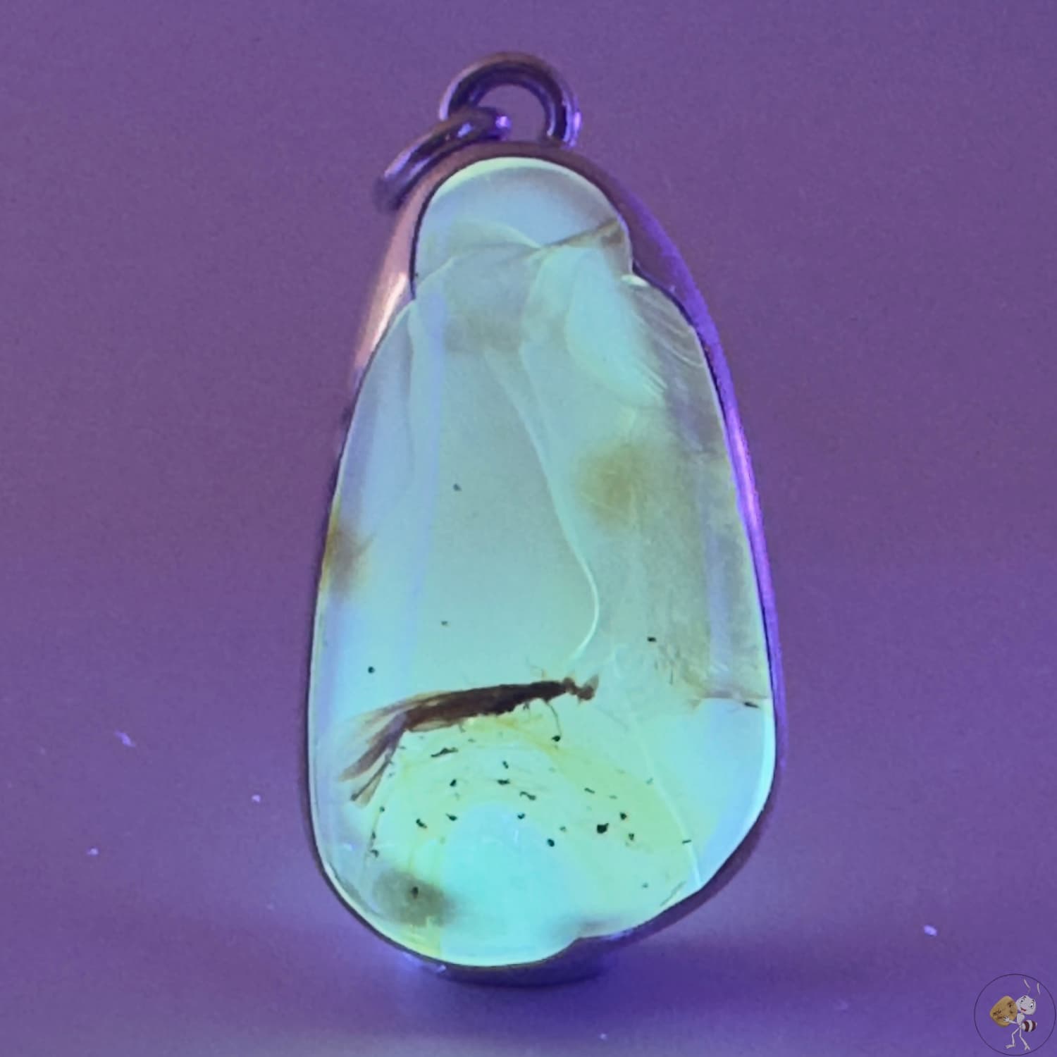 Pendentif en ambre naturel avec inclusion, monté en argent 925/950-05
