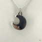 Pendentif lune en ambre naturelle monté sur argent 925/950, création artisanale unique signée Formiga Loca-04